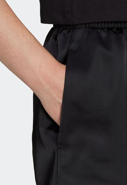 Short Negro-Blanco Adidas Originals Adicolor Split Trefoil 8 Short Negro-Blanco Adidas Originals Adicolor Split Trefoil - Imagen 6