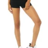 ALOSOFT AURA SHORT W6137R BLACK -Feminora Moda Tienda De Ventas alo yoga 3995 8340891 1 product