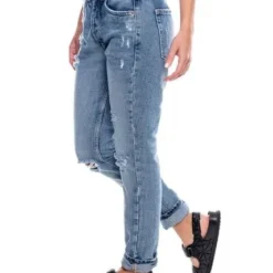 Slouchy Denim Jeans Tono Claro Con Botonadura Interna Y Rotos Color Blue -Feminora Moda Tienda De Ventas color blue 0382 7072822 6 product