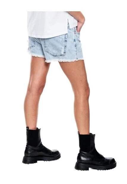 Slouchy Denim Shorts Tono Claro Con Ruedo Desflecado Color Blue 9 Slouchy Denim Shorts Tono Claro Con Ruedo Desflecado Color Blue - Imagen 7