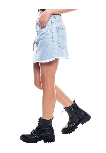 Falda Corta En Denim Tono Claro Con Desgastes Y Ruedo Desflecado Color Blue 8 Falda Corta En Denim Tono Claro Con Desgastes Y Ruedo Desflecado Color Blue - Imagen 6