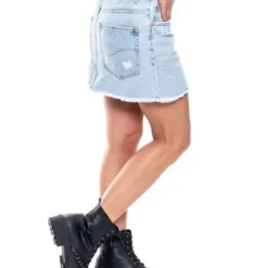 Falda Corta En Denim Tono Claro Con Desgastes Y Ruedo Desflecado Color Blue 15 Falda Corta En Denim Tono Claro Con Desgastes Y Ruedo Desflecado Color Blue -Feminora Moda Tienda De Ventas color blue 3291 1928822 7 product