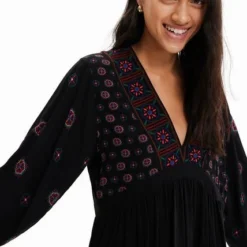 Vestido Negro-Multicolor Desigual 10 Vestido Negro-Multicolor Desigual -Feminora Moda Tienda De Ventas desigual 3645 2965412 4 product