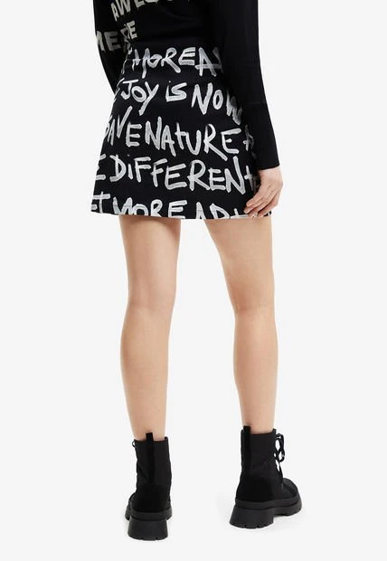 Falda Negro-Blanco Desigual 4 Falda Negro-Blanco Desigual - Imagen 2