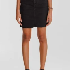 Levis Falda Negro Levi's High Rise
