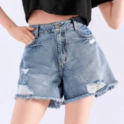 Short Para Mujer Ruedo Desflecado Typer